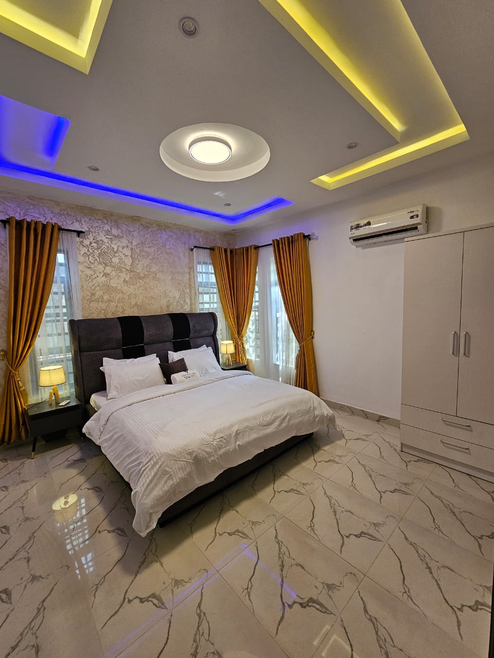 Magodo Apartments Vintage (one bedroom self contained apartment + open kitchen, Ground floor).